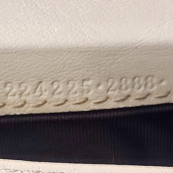 Gucci Authentic GG Canvas Bifold Long Wallet - Picture 6 of 14